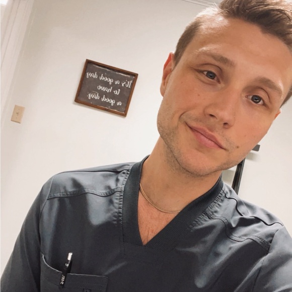 Meet your Posher, Tye - Picture 2 of 4